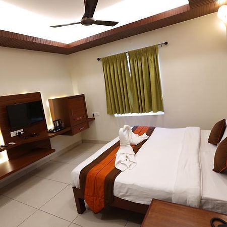 Hotel Raj Residency Puducherry Exterior foto