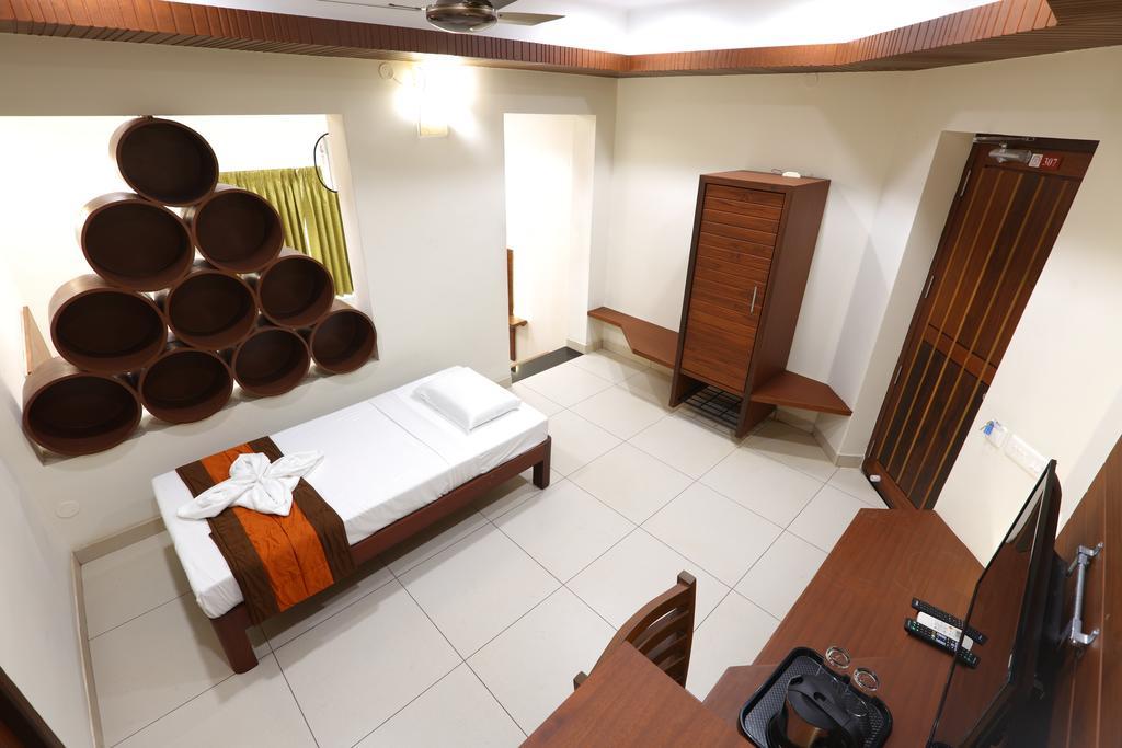 Hotel Raj Residency Puducherry Exterior foto